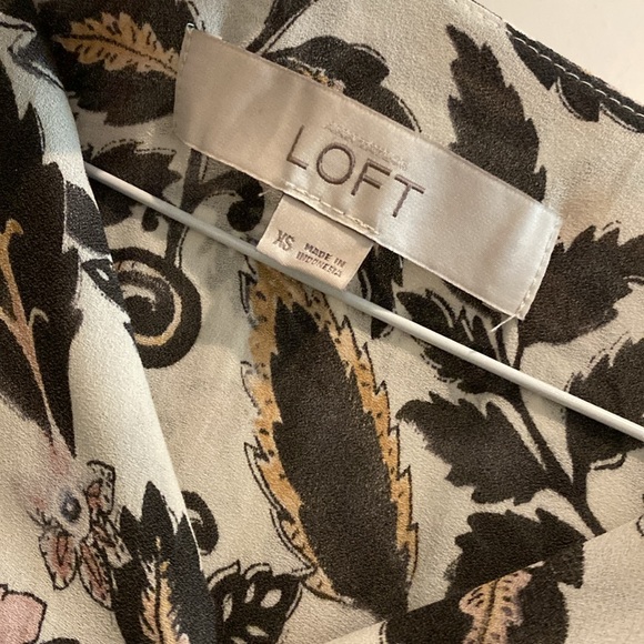 Loft blouse - beautiful colors and pattern. - Picture 2 of 3